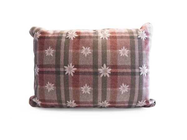 cus-EDELWEISS-BORDEAUX-40x60_web02 Cuscino bombato edelweiss