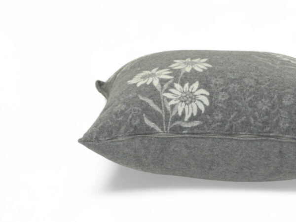 cuscino-ST-ALPINA-lana-grigio-02 Cuscino stella alpina wool 50x50